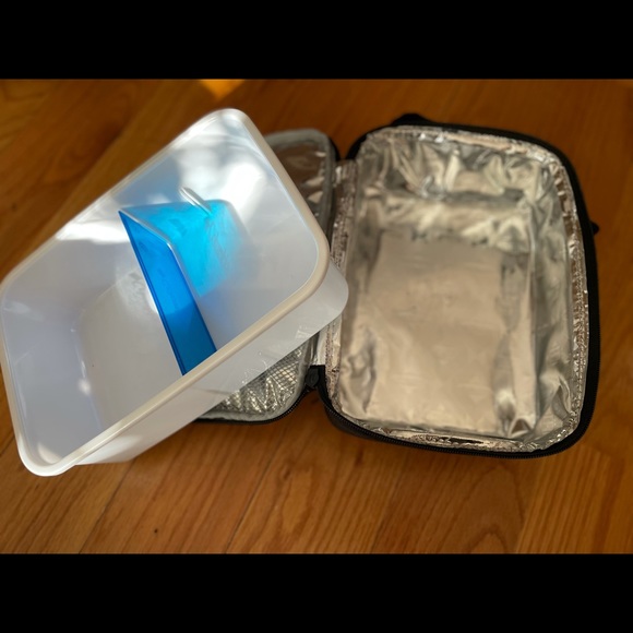 —SOLD—Columbia lunch bag - Picture 4 of 5